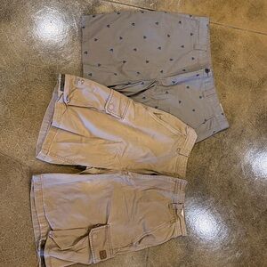 Bundle of shorts by Ralph Lauren and Magellan. Size 34.